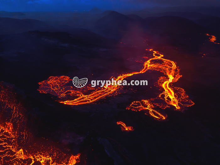 Volcan - cratère et coulée latérale (Islande 2021) - gryphea.org